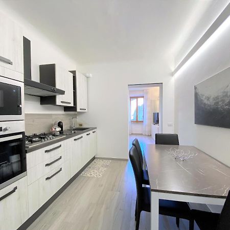 Casa Stella- A Due Passi Dal Corso Di Siena Διαμέρισμα Εξωτερικό φωτογραφία