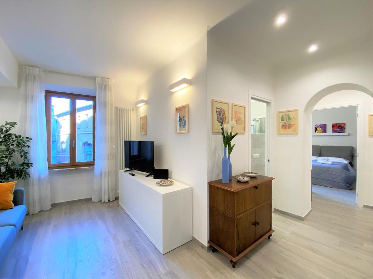 Casa Stella- A Due Passi Dal Corso Di Siena Διαμέρισμα Εξωτερικό φωτογραφία