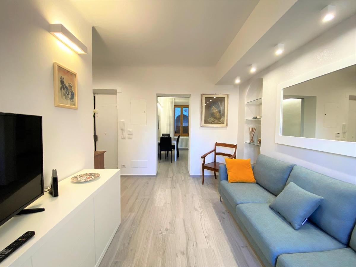 Casa Stella- A Due Passi Dal Corso Di Siena Διαμέρισμα Εξωτερικό φωτογραφία