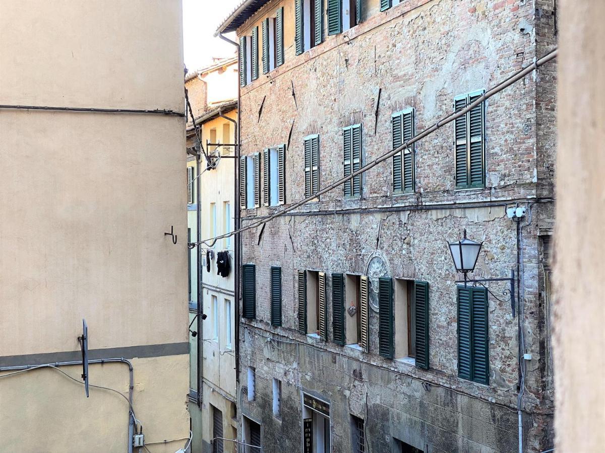 Casa Stella- A Due Passi Dal Corso Di Siena Διαμέρισμα Εξωτερικό φωτογραφία