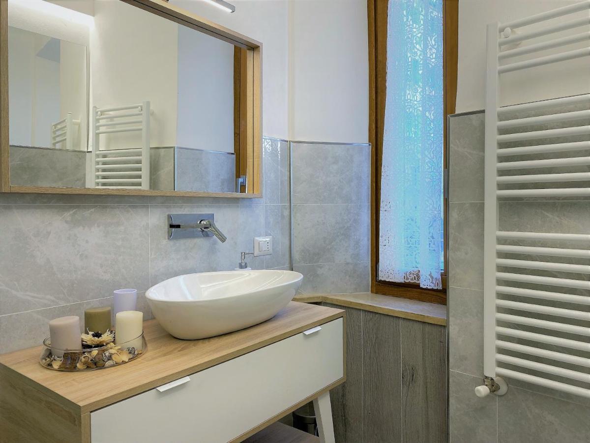 Casa Stella- A Due Passi Dal Corso Di Siena Διαμέρισμα Εξωτερικό φωτογραφία